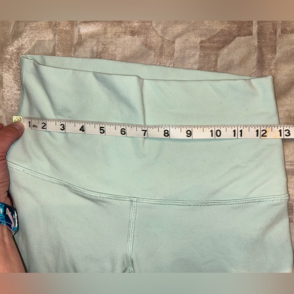 Lululemon sz 6, light mint green leggings - retail $98 - Picture 3 of 9